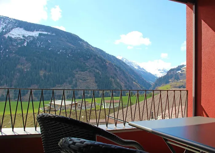 3,5 Dachwohnung: Modern, Komfortabel, Zentral, Mit Bergsicht *