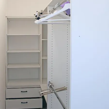 3,5 Dachwohnung: Modern, Komfortabel, Zentral, Mit Bergsicht *