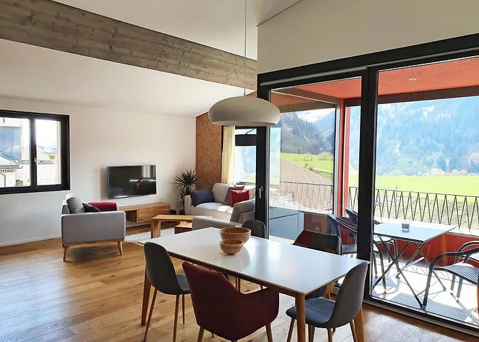 شقة 3,5 Dachwohnung: Modern, Komfortabel, Zentral, Mit Bergsicht *