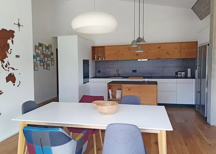 3,5 Dachwohnung: Modern, Komfortabel, Zentral, Mit Bergsicht شقة *